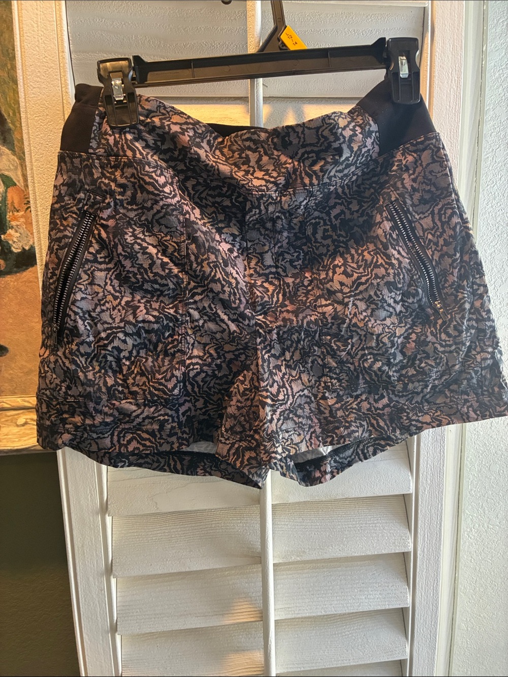 Athleta Black and Pink High-Waist Patterned Performance Shorts